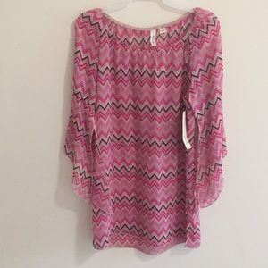 chevron black white and pink shirt